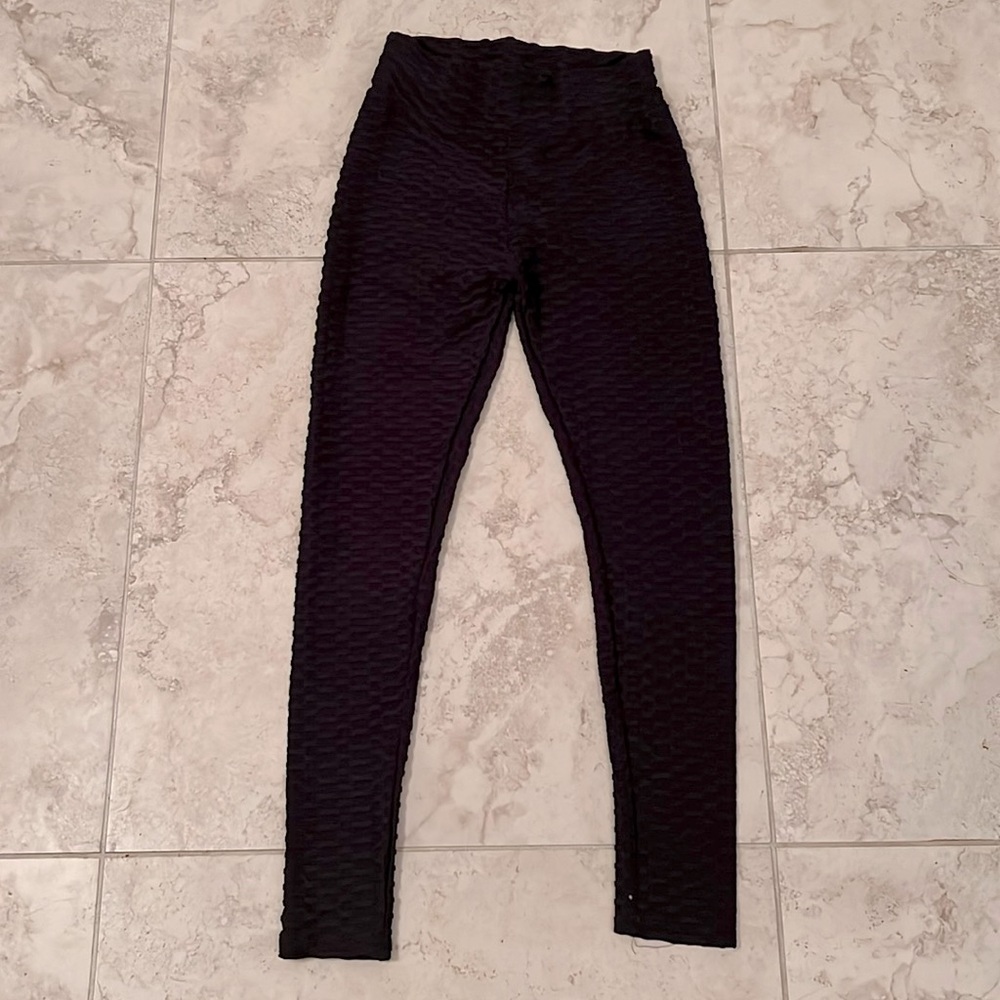 Free- Amazon ruched back leggings